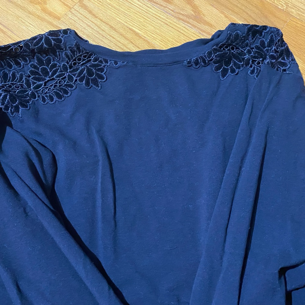 Loft sweatshirt with velvet open shoulder design